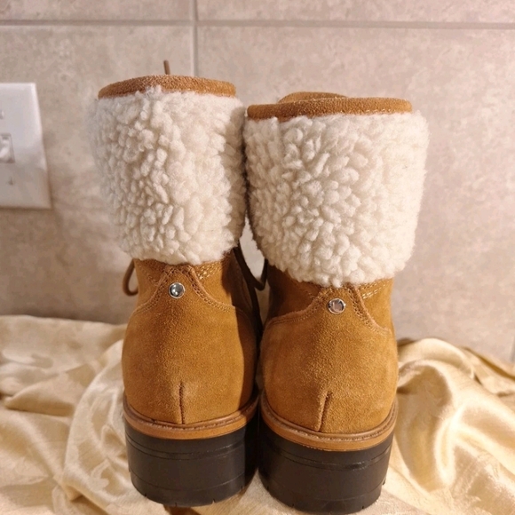 Marc Fisher Isabel Tan Suede Winter Boots Womans Size 9 Excellent Condition - Picture 4 of 11